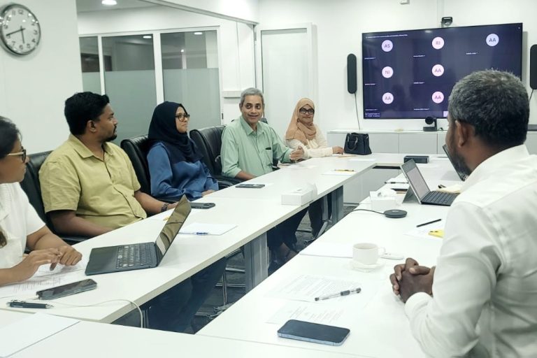 ދެ ވަކީލަކާ މެދު ބާ ކައުންސިލުން ފިޔަވަޅު އަޅައިފި
