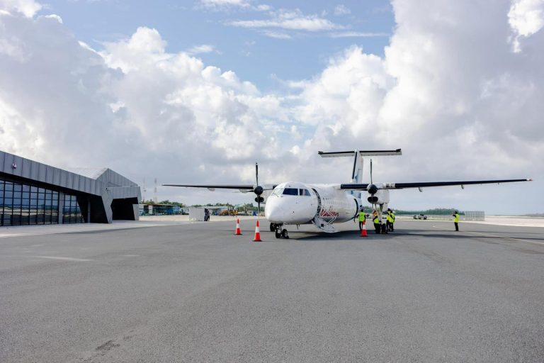މުލި އެއާޕޯޓް ކޮމާޝަލް އޮޕަރޭޝަންތަކަށް ހުޅުވާލައިފި