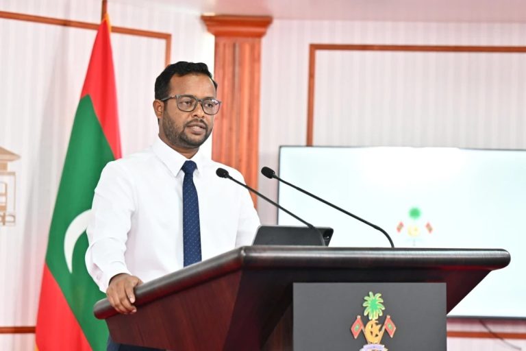 އަމާޒަކީ ސެޕްޓެމްބަރުމަހާ ހަމައަށް ހުރިހާ ފުލެޓެއްގެ މަސައްކަތް ނިންމުން: ވަޒީރު މުއްތަލިބް