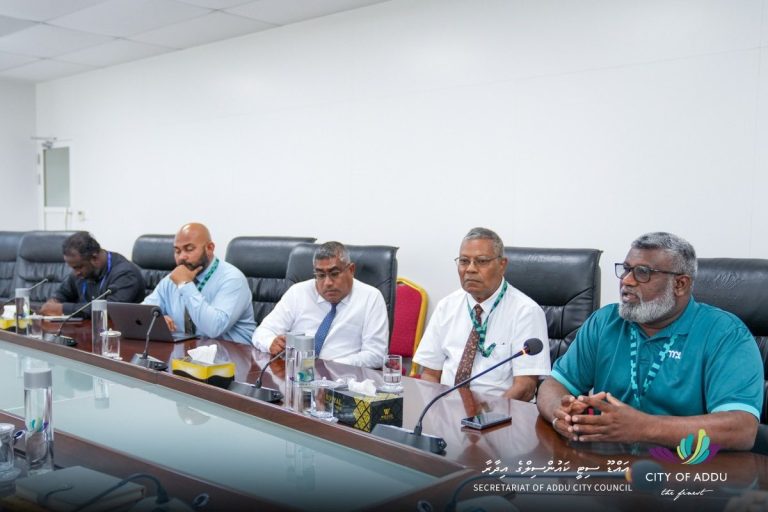 ހިތަދޫ ޕޯޓް ގެ ތަރައްޤީއާއި ގުޅޭގޮތުން ކައުންސިލާއި މަޝްވަރާކޮށްފި
