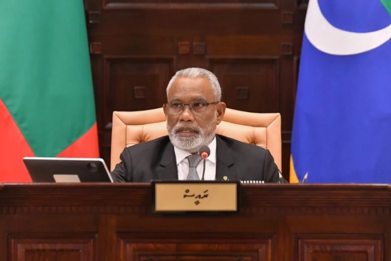 އިސްކަންދެނީ ޚިދުމަތްތަކާ ގުޅޭ ބިލުތައް އަވަހަށް ފާސްކުރައްވަން ކަމަށް މަޖިލީސް ރައީސް ވިދާޅުވެއްޖެ