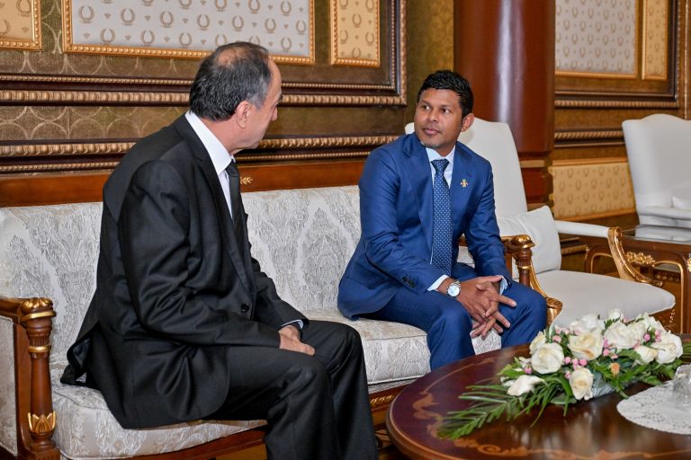 ނައިބު ރައީސް ތަޖިކިސްތާނަށް ކުރެއްވި ދަތުރުފުޅު ނިންމަވައިލައްވައިފި