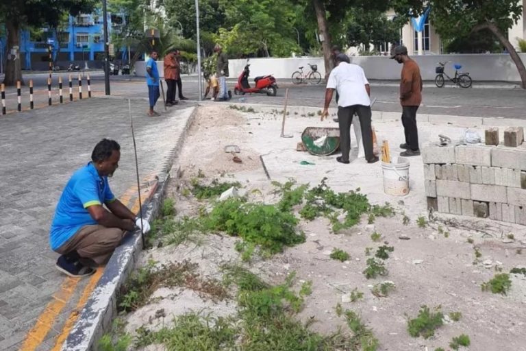 މާލެ ސިޓީކައުންސިލުން ވިލިމާލޭގައި ތަރައްގީކުރާ ދެވަނަ ހިތްފަސޭހަ މައިޒާންގެ މަސައްކަތް ފަށައިފި