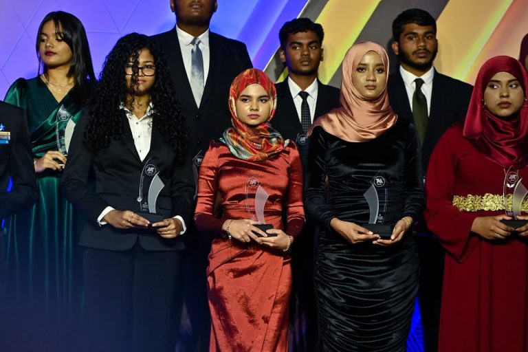 2023 އަދި 2024 ވަނަ އަހަރުގެ މަތީ އަރުތަވެރީންގެ އިނާމު ދިނުން މި މަހު 21 އާއި 22 ގައި