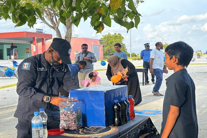 ޢީދާ ގުޅިގެން ދެކުނުގެ އަތޮޅުތަކުގައި ކުރިއަށް ގެންދިޔަ ހަރަކާތްތަކުގައި ފުލުހުން ބައިވެރިވެއްޖެ