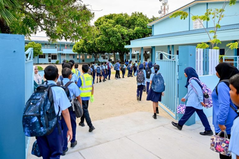 ދަރިވަރަކަށް ގަނާކޮށް އަނިޔާކުރި މައްސަލައެއް ބަލަނީ