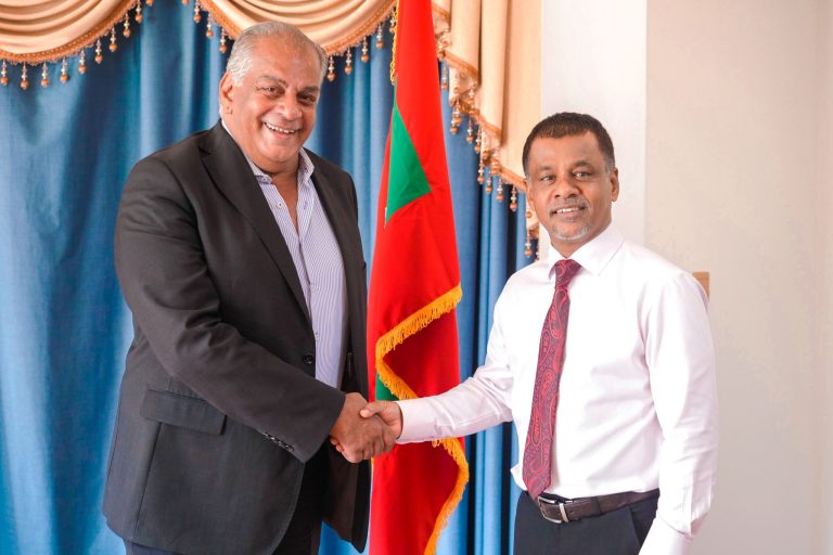 މިސްރުން ޑޮކްޓަރުން ނެގުމާއި ގުޅޭގޮތުން މަޝްވަރާކޮށްފި