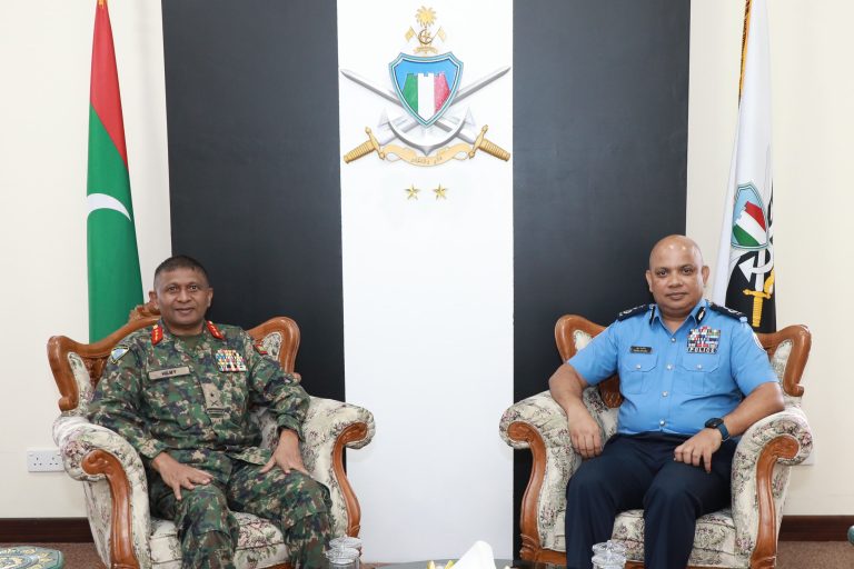 ޗީފް އޮފް ޑިފެންސް ފޯސް އާއި ސީޕީ ނަވީން ބައްދަލުކުރައްވައިފި