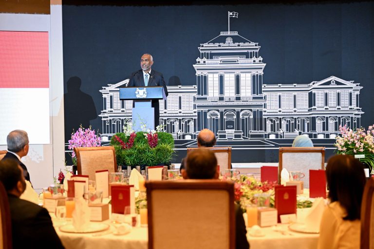 ރައީސް ގެ ދެކަނބަލުންގެ ޝަރަފުގައި ފުރަމާނަ ޖާފަތެއް ދެއްވައިފި