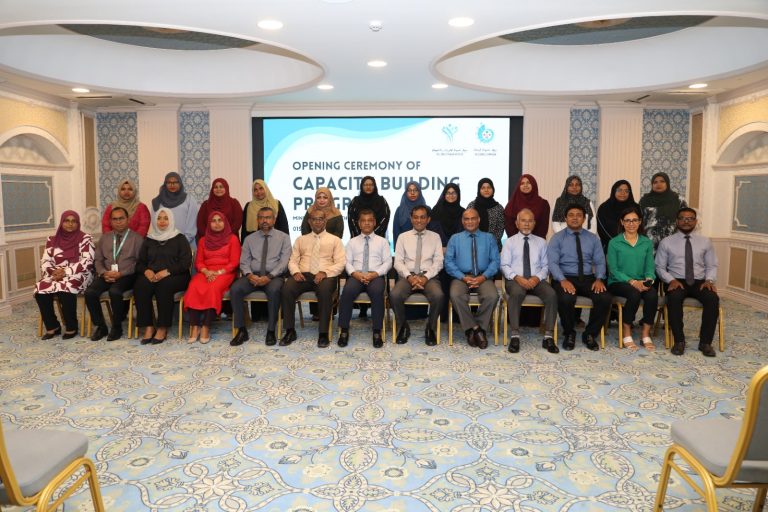 މުވައްޒަފުންގެ ހުނަރު އިތުރު ކުރުމުގެ ޕްރޮގްރާމެއް ހެލްތު މިނިސްޓްރީ ގައި އިފްތިތާހްކޮށްފި