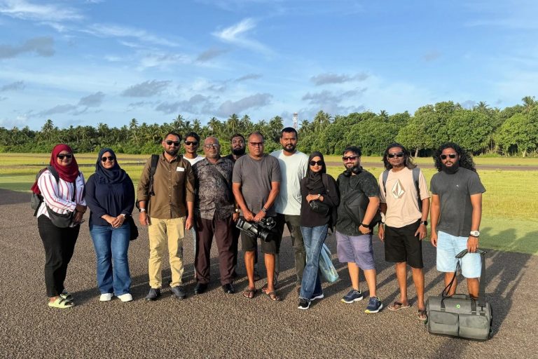 ޤައުމީ ފެންވަރުގައި ޢީދު ފާހަގަކުރާ ތިން ރަށަށް ހެރިޓޭޖް މިނިސްޓްރީގެ ޓީމުތައް ހިނގައްޖެ