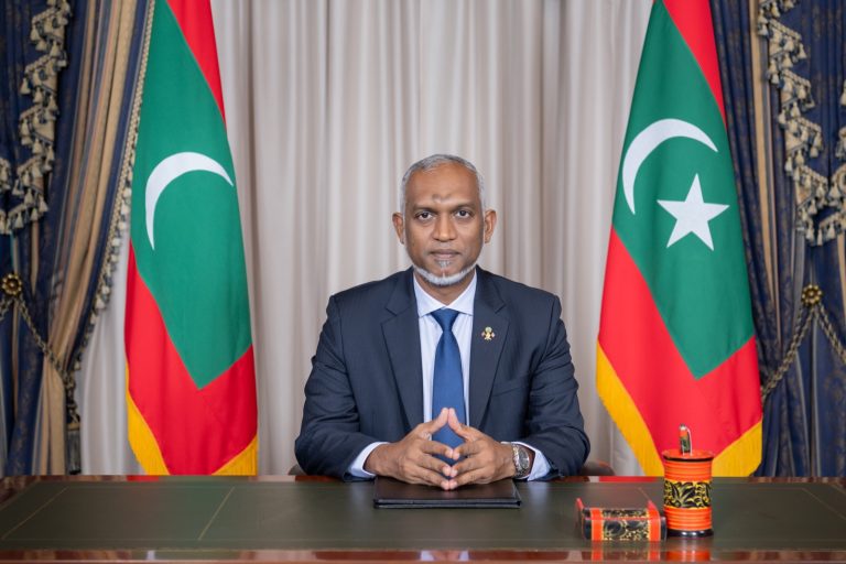 ރައީސް ކަސްޓަމްސް ގެ އަހަރީ ދުވަހުގެ ތަހުނިޔާ ފޮނުއްވައިފި
