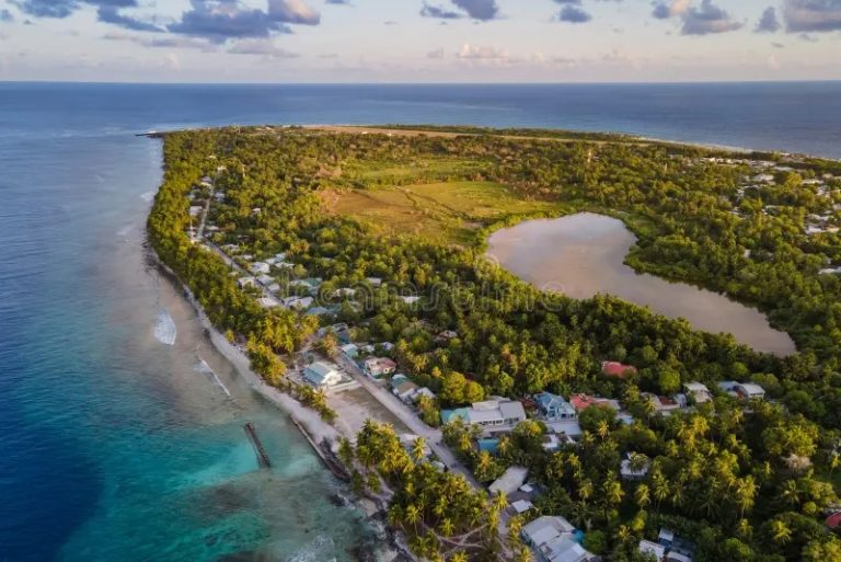 ފުވައްމުލަކުގައި މާރާމާރީއެއް ހިންގައި މީހަކު ޒަޚަމްކޮށްލައިފި