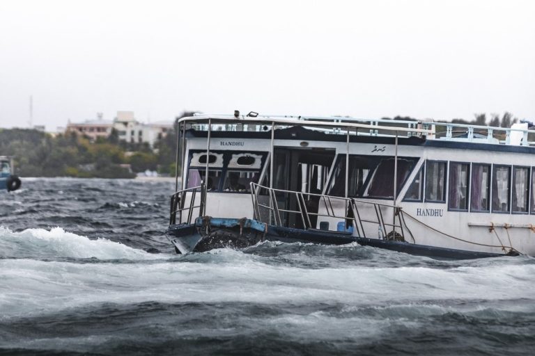 މެދުރާއްޖެތެރޭގެ ރަށްތަކަށް މޫސުން ގޯސްވެ ހުދު ސަމާލުގައި