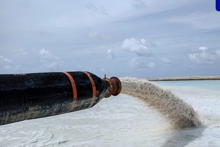 ގުރައިދޫ އެއާޕޯޓު ހަދަން ބިން ހިއްކަން ފަށައިފި