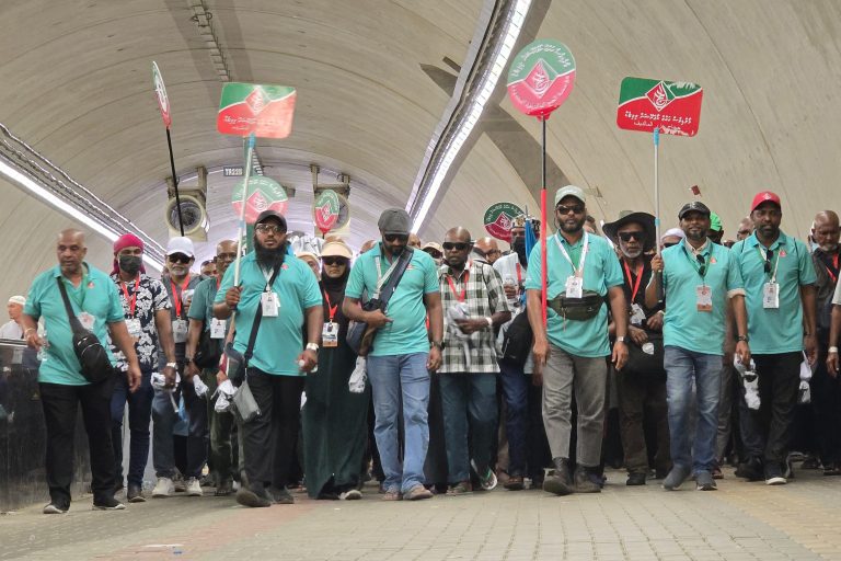 ދިވެހި ޙައްޖުވެރިން މަޝާއިރުގެ ކަންކަން ނިންމައި މައްކާއަށް ދިއުމަށް ދަތުރު ފަށައިފި ކަމަށް ހައްޖު މިޝަން އިން ބުނެފި