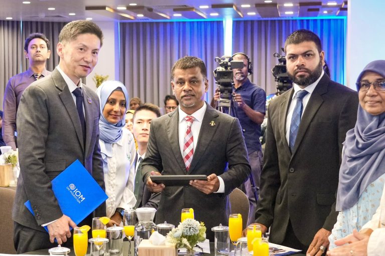 ބިދޭސީންގެ ޞިއްހަތާއި ބެހޭ ސިޔާސަތު އިފްތިތާހްކޮށްފި