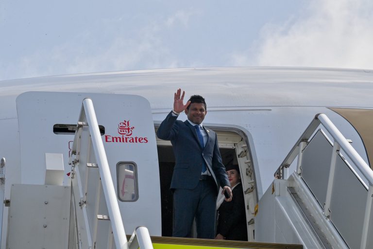 މާލީ އިސްހާލާ ގުޅޭ ކޮންފަރެންސަކަށް ނައިބު ރައީސް ސްޕެއިނަށް