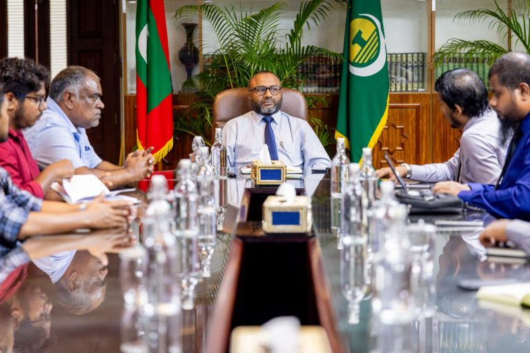 އެސްޖޭ ކޮންސްޓްރަކްޝަނުން ހުޅުމާލޭގައި އިމާރާތްކުރާ މިސްކިތުގެ މަސައްކަތް އަވަސް ކުރުމަށް މަޝްވަރާކުރައްވައިފި
