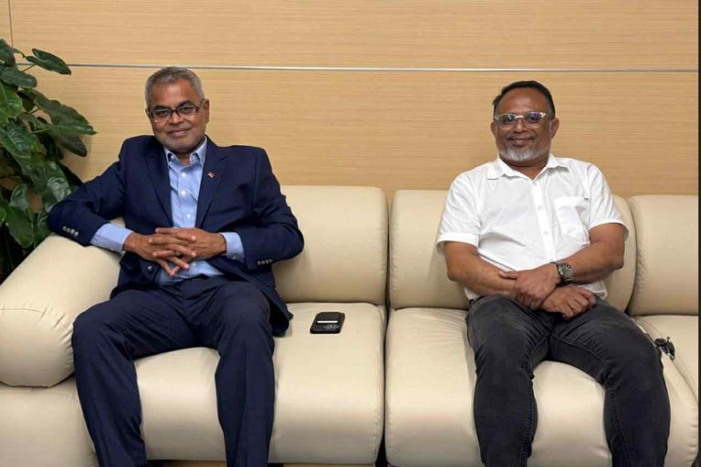 އދ. ގެ ކަނޑުތަކާބެހޭ މަހާސިންތާގައި ބައިވެރިވެވަޑައިގަތުމަށް ވަޒީރު ޠާރިޤް ފްރާންސަށް ފުރާވަޑައިގެންފި