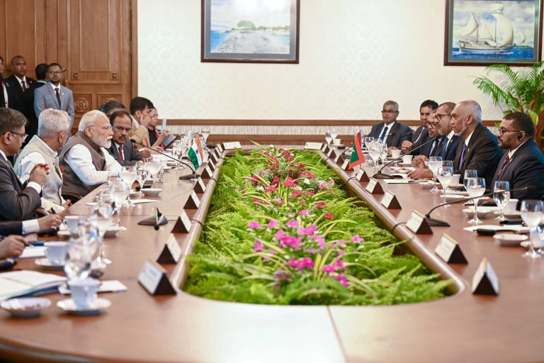 ރާއްޖެ އާއި އިންޑިއާއާ ދެމެދު ރަސްމީ މަޝްވަރާތައް ކުރިއަށްގެންދަވައިފި