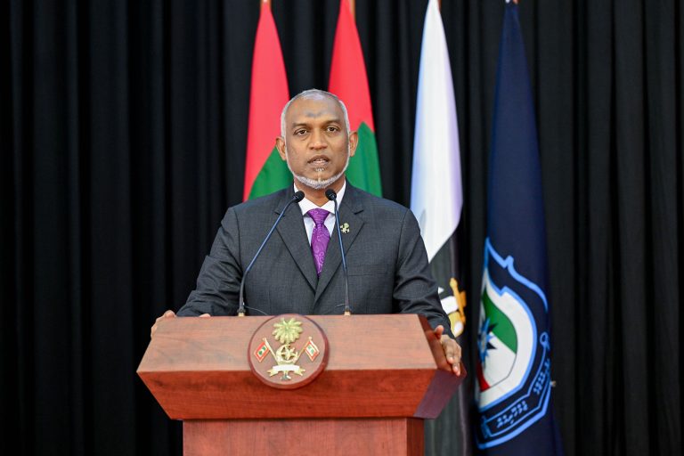 ރައީސް މިނިވަން ދުވަހުގެ ތަހުނިޔާ ފޮނުއްވައިފި