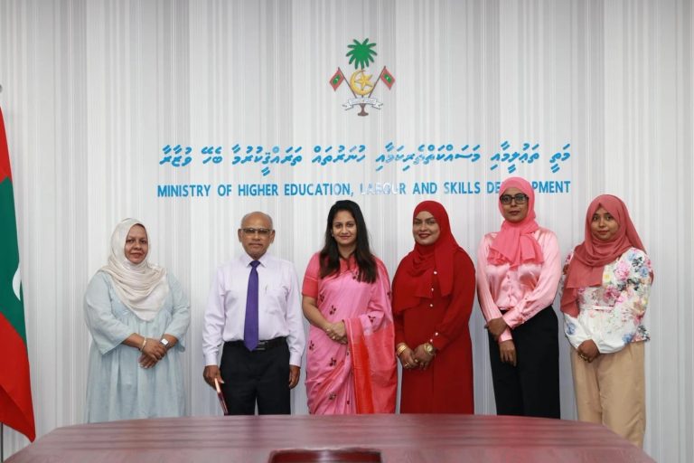 ލަންކާއާއި ރާއްޖޭގެ މަތީ ތަޢުލީމުގެ ފެންވަރު ރަނގަޅުކުރުމަށް އެކުގައި މަސައްކަތް ކުރުމަށް މަޝްވަރާކޮށްފި