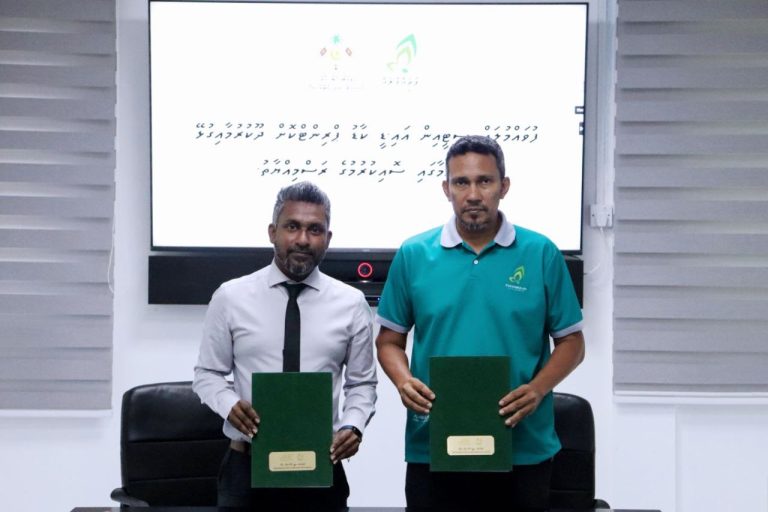 ފުވައްމުލަކުގައިވެސް އައިޑީ ކާޑް ޕްރިންޓްކުރުމުގެ ޚިދުމަތް ފަށައިފި