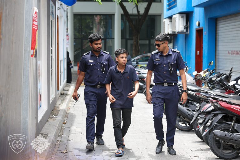 ގަވާއިދާ ޚިލާފަށް މަސައްކަތް ކުރަމުންދިޔަ 09 ބިދޭސީއަކު އަތުލައިގެންފި
