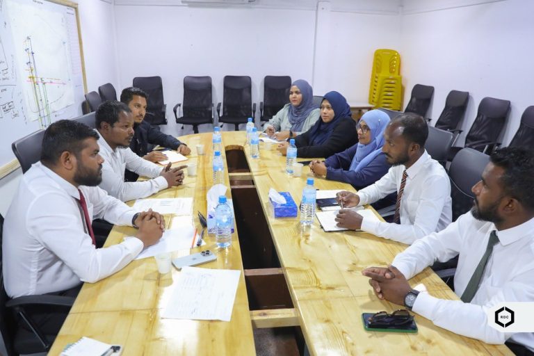 ކޮލަމާފުށީގައި އާރުޑީސީން ކުރިއަށްގެންދިއުމަށް ނިންމާފައިވާ މަޝްރޫޢުތަކާ ބެހޭގޮތުން މަޝްވަރާކޮށްފި