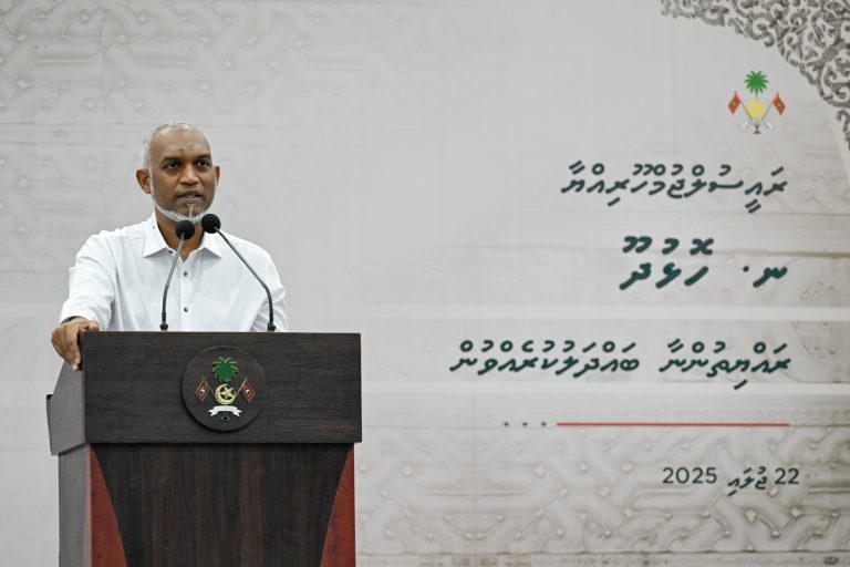 ނ ވިހަފަރުގައި އަންނައަހަރު އެއަރޕޯޓެއް ތަރައްޤީ ކުރަން ނިންމައިފި