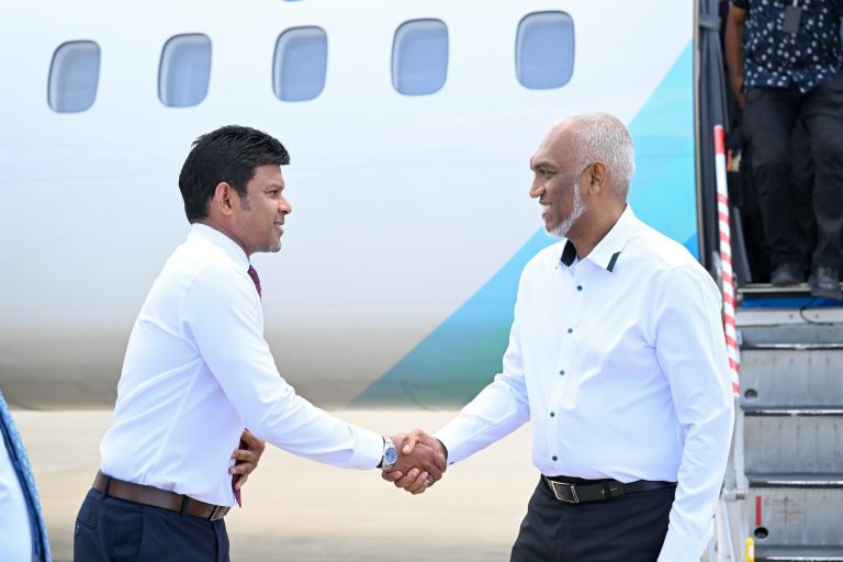 ރައީސް ނ އަތޮޅަށް ކުރެއްވި ދަތުރު ނިންމާ މާލެ ވަޑައިގެންފި