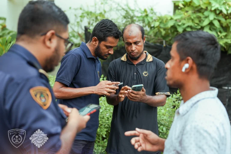 ޤަވާއިދާ ޚިލާފަށް އުޅެމުން އައި ތިން ބިދޭސީން އަނެއްކާވެސް ހައްޔަރުކޮށްފި