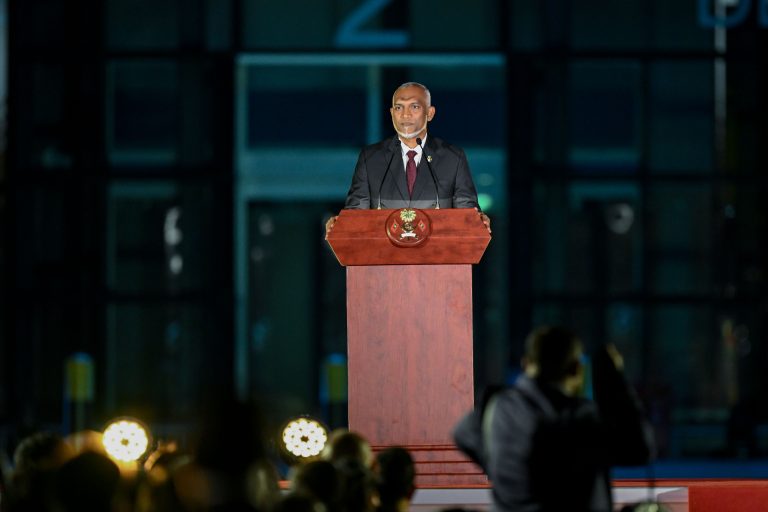 ޤައުމީ މަސްލަޙަތު އިސްކޮށްގެން ކުރާ މަސައްކަތުން، ވަށާޖެހޭ ތަރައްޤީ ޙާޞިލުކުރެވޭނެ: ރައީސް
