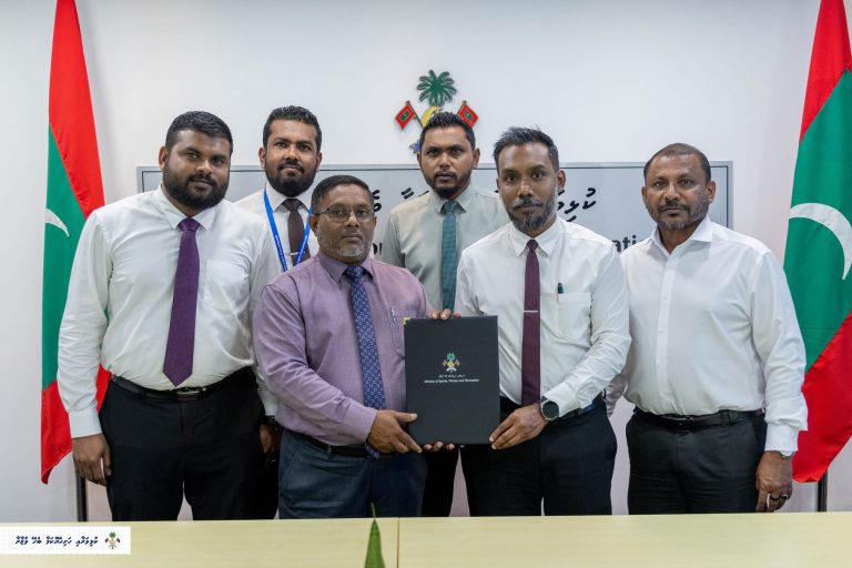 ކުޅިވަރު ވަސީލަތް ގާއިމްކުރުމުގެ 11 މަޝްރޫއެއް އާރުޑީސީއާއި ހަވާލުކޮށްފި