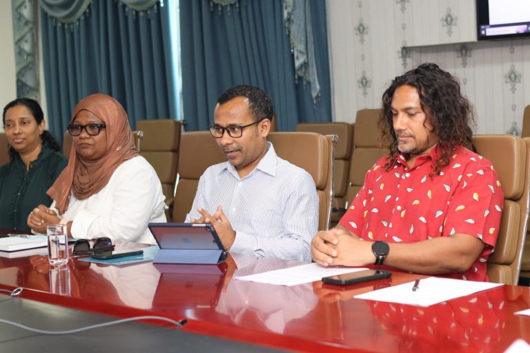 ގައިން ގަޔަށް ނާރާ ބަލިތައް ކޮންޓްރޯލް ކުރުމާއި ގުޅޭގޮތުން މަޝްވަރާކޮށްފި