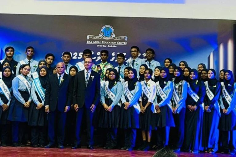 ކަންކަންކުރާ ގޮތަށް ބަދަލުތަކެއް ގެނެވިއްޖެ ނަމަ ދަރިވަރުންގެ ނަތީޖާ ބަދަލުކުރެވޭނެ: އާދަމް ޝަރީފް