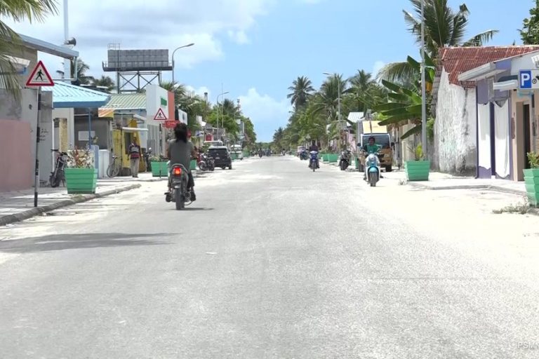 އައްޑޫ ސިޓީ ހިތަދޫގައި އެކްސިޑެންޓެއް، ދެ ސައިކަލުވެސް ދުއްވަން ތިބީ ލައިސަންސް ނެތް މީހުން