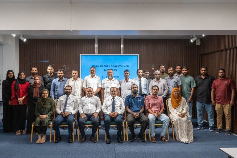 ކައުންސިލްތަކަށް ޚާއްސަ ސެމިނަރ އަކަށް 20 މުވައްޒަފުން ޗައިނާއަށް