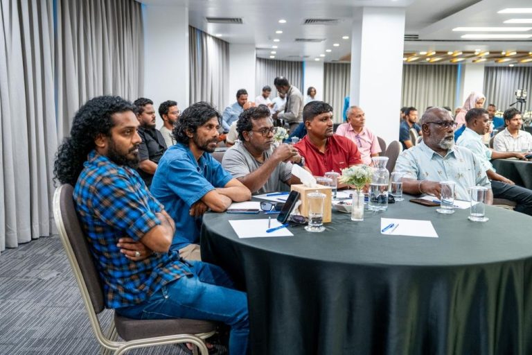 ސްޕޯޓްސް ފިޝިން ދެމެހެއްޓެނިވި ގޮތެއްގައި ކުރުމުގެ މަޝްވަރާ ފަށައިފި