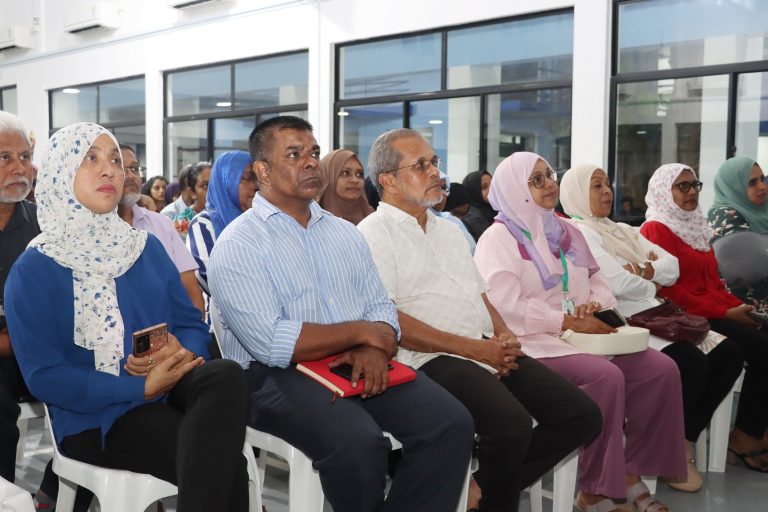 މުދައްރިސުންނަށް ދިވާކަންކަން ހައްލުކުރަން މަޝްވަރާކޮށްފި