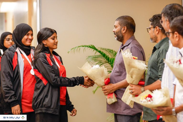 އޭޝިއާގެ ޔޫތު ނެޓްބޯޅަ މުބާރާތުން މެޑަލް ހޯދި ޓީމަށް މަރުހަބާއެއް ދަންނަވައިފި