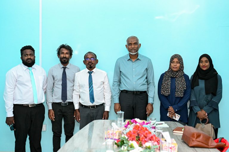 ރައީސް ވަޑައިގަންނަވާތީ ފުޅަދޫގެ މަގުތައް ސާފުކޮށް ބެހެއްޓުމަށް އެދެފި