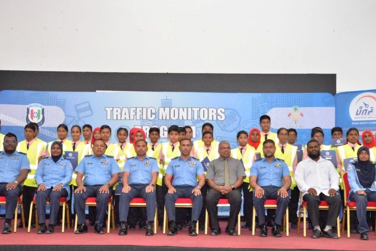އައްޑޫގައި ކުރިއަށްގެންދިޔަ ޓްރެފިކް މޮނީޓާސް ޕްރޮގްރާމް ނިންމާލައިފި