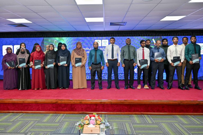 ޒަކާތު ފަންޑުން އިސްލާމީ ދާއިރާއިން މަތީ ތަޢުލީމު ހާސިލުކުރަން ދޭ ސްކޮލަރޝިޕްތައް ހަވާލުކޮށްފި