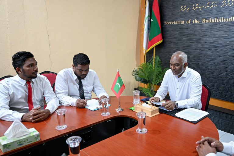 ބޮޑުފޮޅުދޫގެ ރައްޔިތުންނަށް އެންމެ މުހިންމު ކަންކަމާ ގުޅޭގޮތުން މަޝްވަރާކޮށްފި