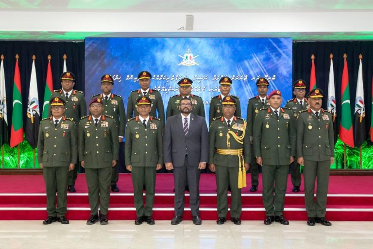 ބްރިގޭޑިއަރ ޖެނެރަލް ނަޝީދު، ސިފައިންގެ ޚިދުމަތުން ރިޓަޔަރކުރައްވައިފި