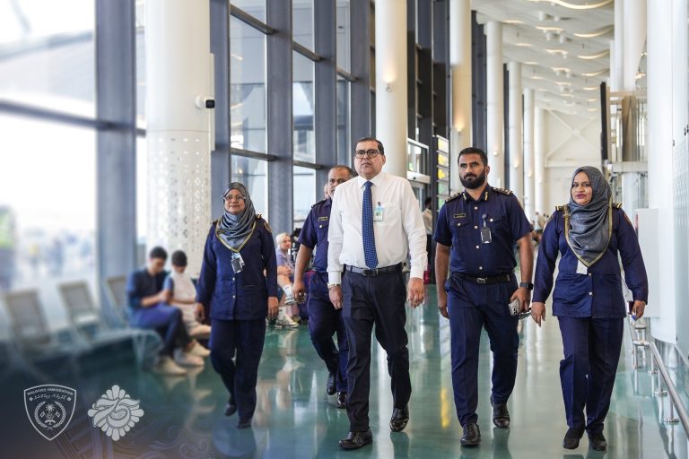 ޚިދުމަތް ރަނގަޅުކުރުމަށް އިމިގްރޭޝަނުން ކެމްޕޭންތަކެއް ފަށައިފި