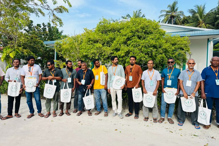 ހަނިމާދޫގައި އިސް ދަނޑުވެރިންގެ ތަމްރީންތައް ފަށައިފި
