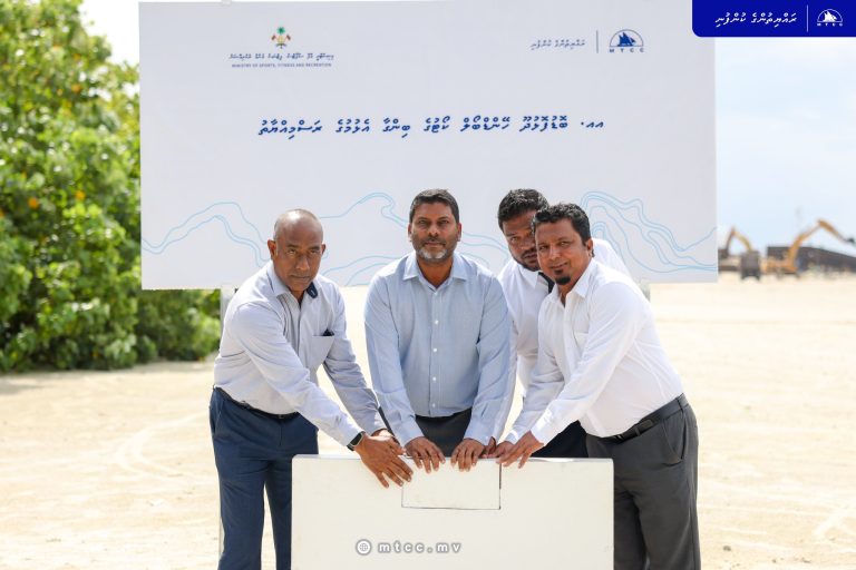 ބޮޑުފޮޅުދޫ ހޭންޑް ބޯލް ކޯޓުގެ ބިންގާ އަޅައިފި